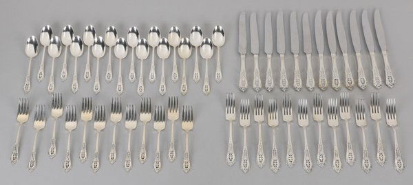 Wallace 'Rosepoint' sterling flatware, 54 pcs (1 of 2)