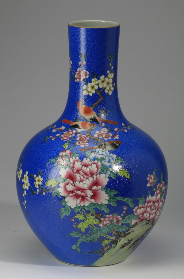 Large Chinese porcelain bottle neck vase, 13" (1 of 10)