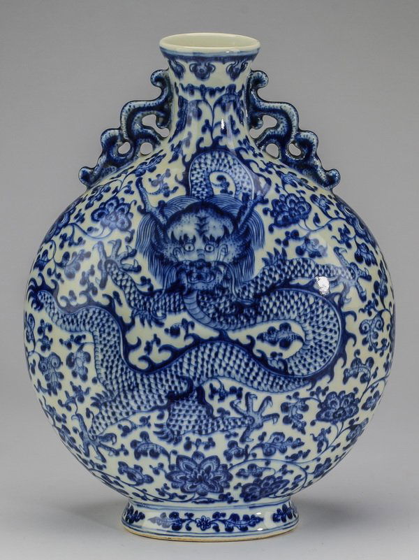 Chinese dragon moonflask, Qianlong mark, 14"h (1 of 6)