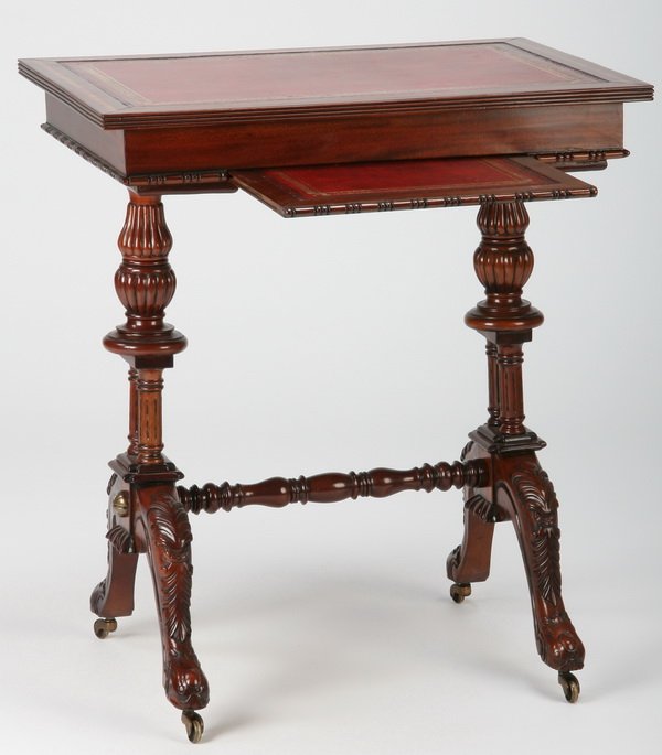 Petite mahogany leather top writing desk (1 of 5)
