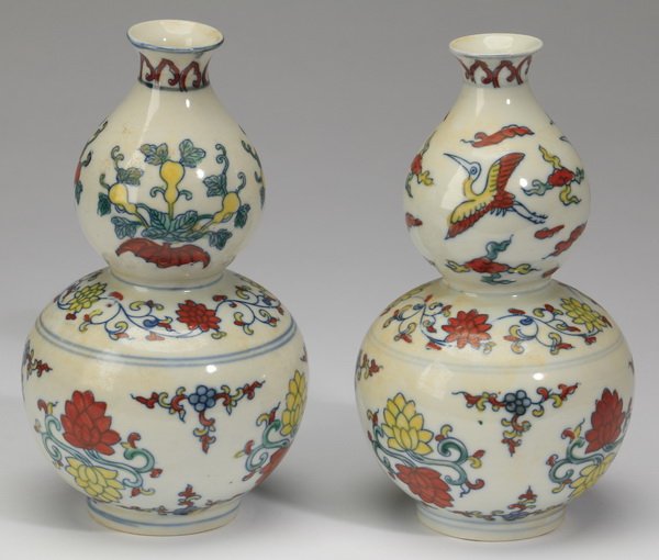 (2) Chinese Ming style double gourd vases, 8" (1 of 6)