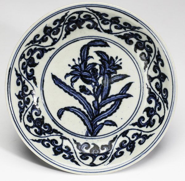Chinese Ming style plate with daylilies, 8"w (1 of 3)