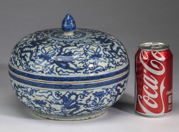 Chinese Ming style lidded box, 8"h (1 of 7)