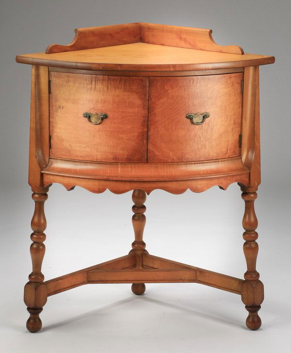 George III style bowfront coner cabinet, 30"w (1 of 3)