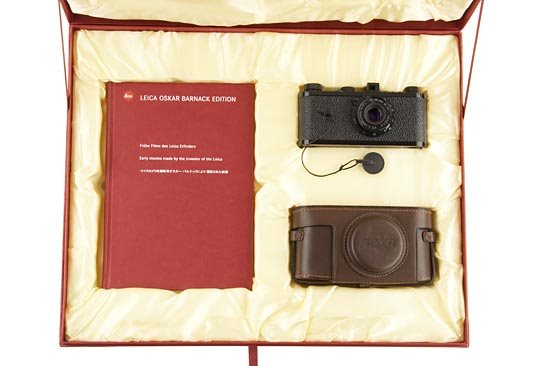 LEICA: Oskar Barnack 1879-2004 Edition: LEICA: Oskar Barnack 1879-2004 Edition O. Barnack edition from 2004, replica of the O-series Typ.2 with Anastigmat 3.5/50mm, original maker's boxes, all papers, 1000 units of this special edition were