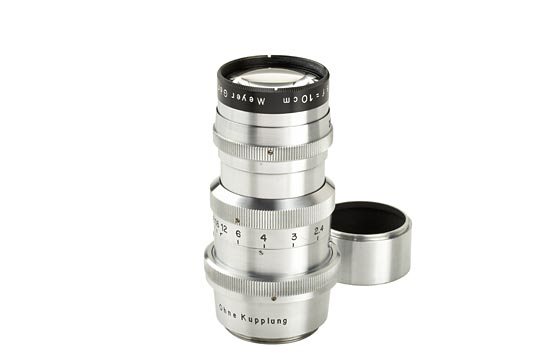 LEICA: Hugo Meyer Trioplan 2.8/10cm: LEICA: Hugo Meyer Trioplan 2.8/10cm very rare lens in original M39 mount, engraved "Ohne Kupplung" (no. 986153, condition B) Hugo Meyer Trioplan 2,8/10cm Sehr seltenes Objektiv mit original M39 Anschl