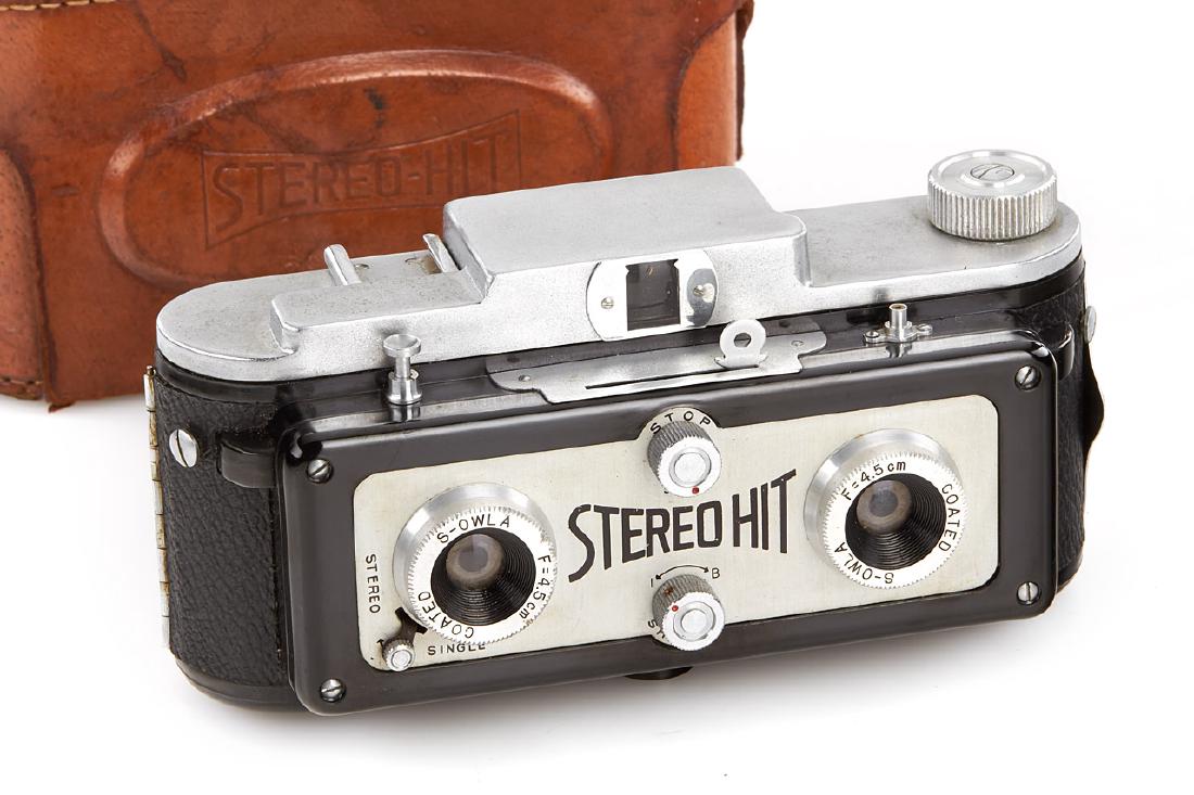 Tougo-do Stereo Hit, 1955: rare Japanese stereo camera for 3x4cm exposures on 127 film, dual S-Owla 9/4.5cm lenses, with leather case The buyers premium for all items exported out of E.C. (European Community) is 25%. For items 
