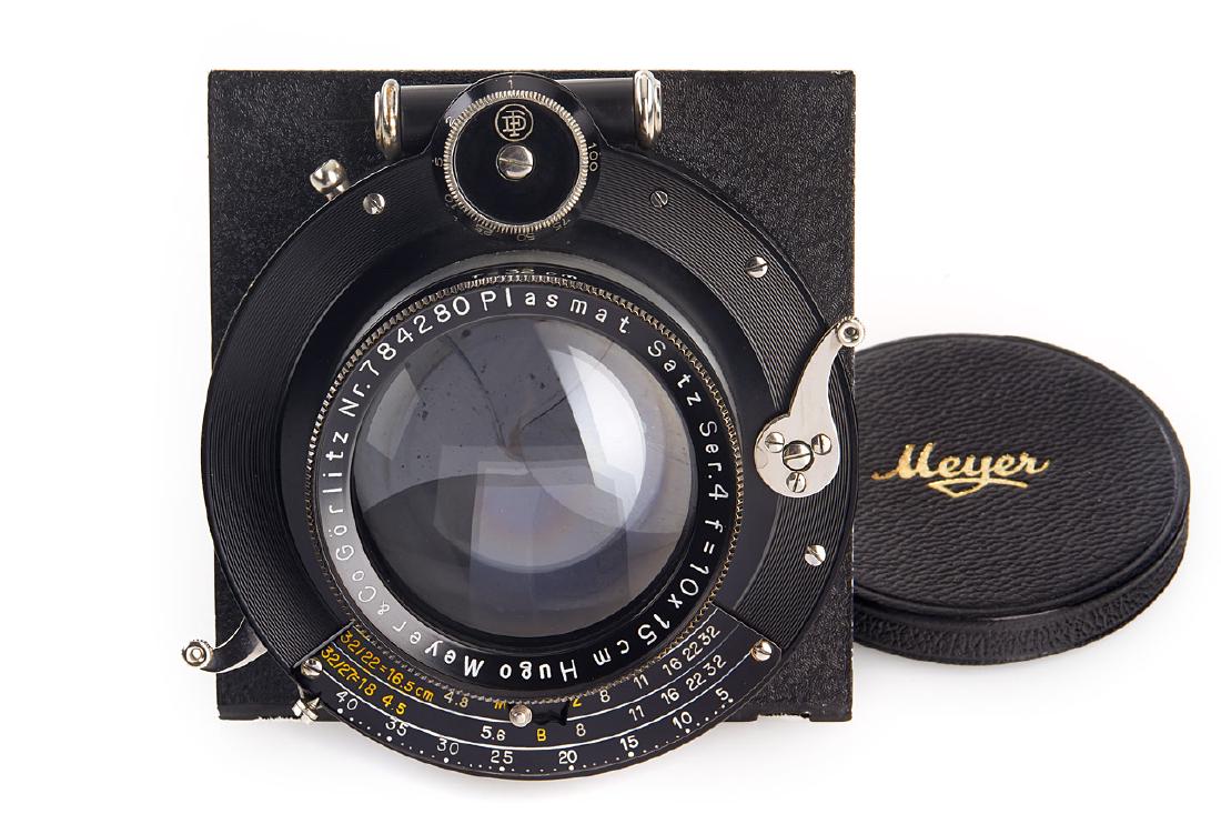Meyer Görlitz Plasmat Satz Ser. 4 10x15cm, c.1936, no.: in excellent condition, clean optics, front element f=32cm, rear element f=27cm, original front cap, in working pneumatic shutter The buyers premium for all items exported out of E.C. (European Commun