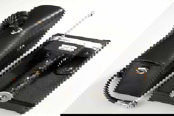 Leica: Camcraft N-5 MP Motorwinder: very rare electric motor winder, made by Camcraft of Madison Wisconsin, speeds to 3.6 frames per second at speeds from 1/50th to 1/1000th. Craftcraft offered to modify the M2, M1, or MP for use with t