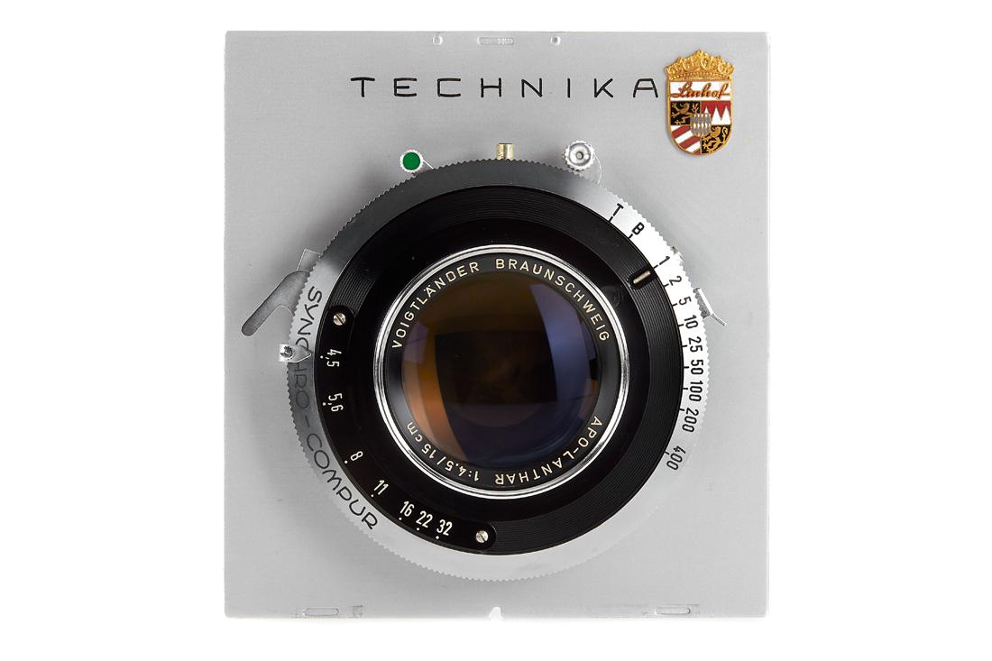 VoigtlÃ¤nder Apo-Lanthar 4.5/15cm: very good example with clean optics, in good working Synchro-Compur shutter, on early type Linhof Technika lens board The buyers premium for all items exported out of E.C. (European Community) is 25%.