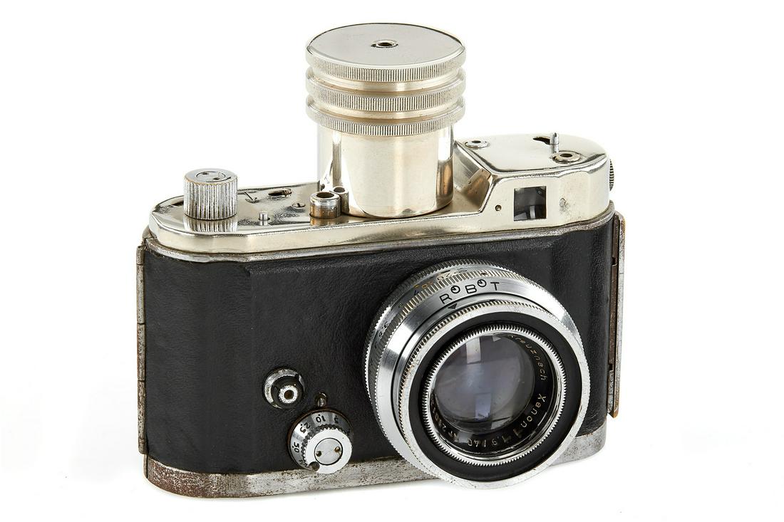 Robot II 'Luftwaffen Eigentum' (1 of 8)