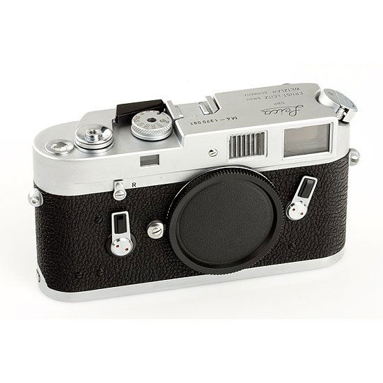 Leica: M4 chrome: body in good working condition, cap (Serial. no. 1270091, 1970, Condition: B+)