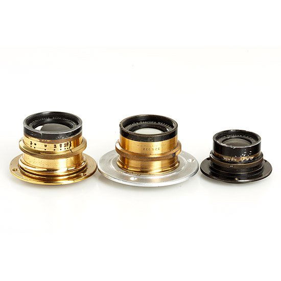 Lenses (various): brass Goerz Dopp.-Anastigmat Serie III Dagor 6.8/180mm no.178079, brass Hugo Meyer Aristostigmat 6.8/180mm no.325922,Carl Zeiss Jena Protar 8/136mm no.47680 (3) (Condition: B+)