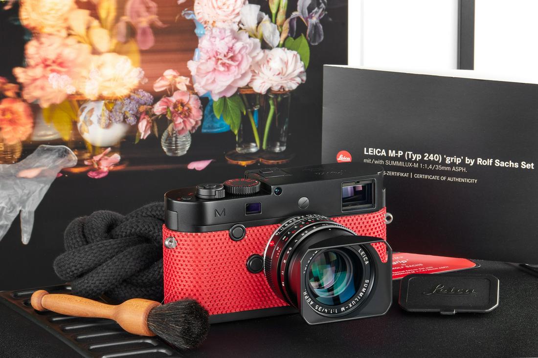 Leica M-P Rolf Sachs edition 'Grip' *: A special edition Leica M-P (Typ 240) issued in collaboration with artist and photographer Rolf Sachs. The unusual set, consisting of a Leica M-P camera no.5153719 and the fast classic lens Leica Summ
