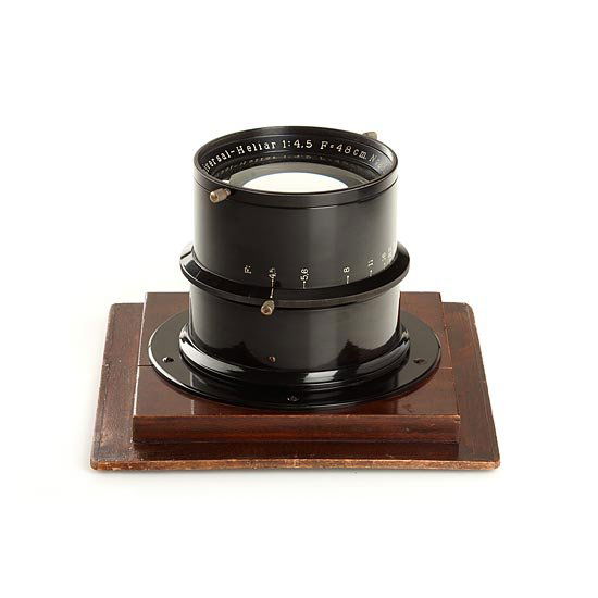 Voigtländer Universal-Heliar 4.5/48cm: very rare Universal-Heliar in excellent condition, iris diaphragm to 32, clean lenses, wooden lens board (Serial no: 236880, c.1923, Condition: B/A) Voigtländer Universal-Heliar 4,5