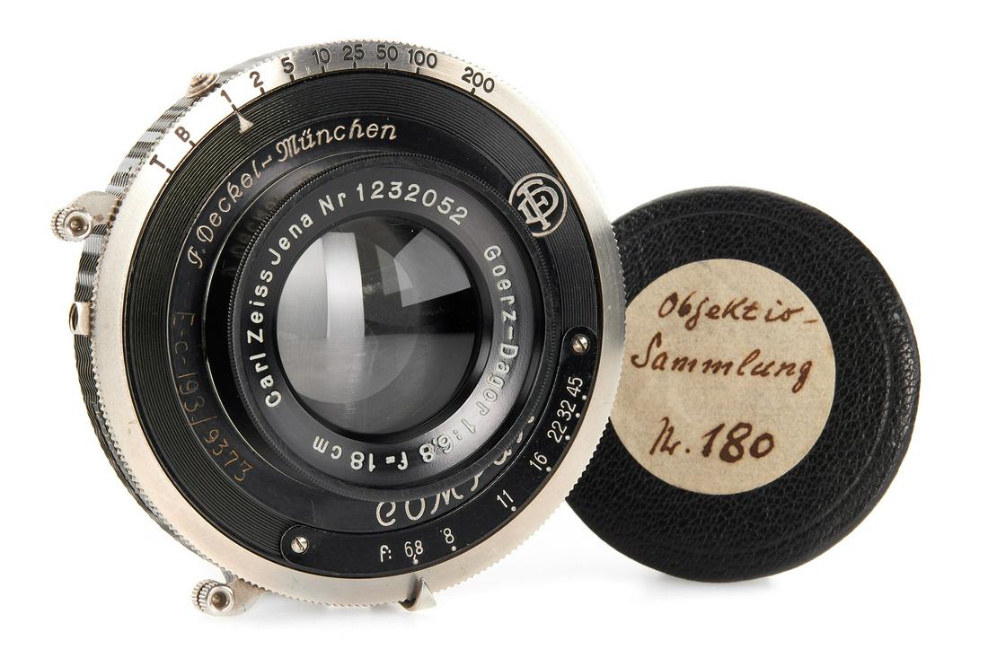 Carl Zeiss Jena Goerz-Dagor 6.8/18cm Zeiss Museum * SN:: A Rare Goerz-Dagor Lens Made By Zeiss, In Excellent Condition, With Clean Optics, In Working Compur Shutter, Ex Carl Zeiss Jena Museum, With Special Leather Cap Hand - Inscribed: 'Objektiv Sammlung Nr