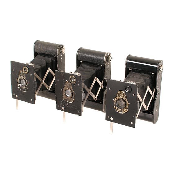 KODAK: Kodak Vest Pocket (various): Vest Pocket Autographic (no.4174-S, rare with Carl Zeiss Jena Zeiss-Kodak-Anastigmat 6.9/9cm no.272487, case, condition B-), Vest Pocket Autographic (no.161637, very rare with Berthiot Paris Olor 6.8