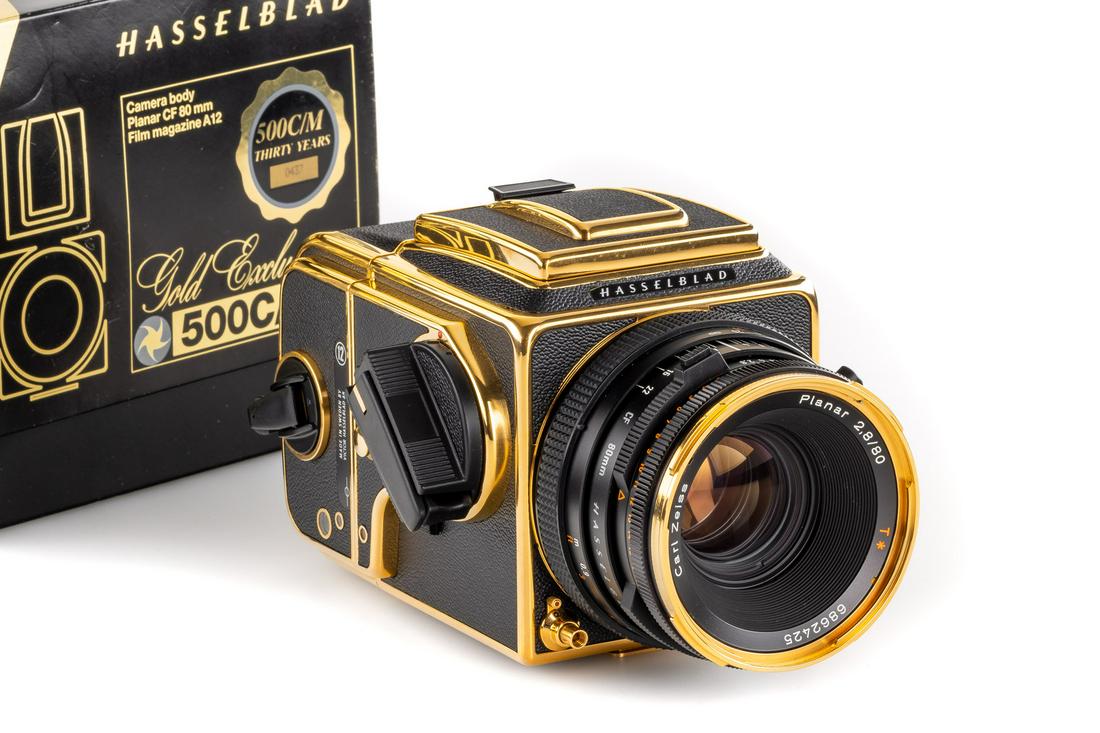 Hasselblad 500 C/M 'Gold Exclusive' (1 of 10)