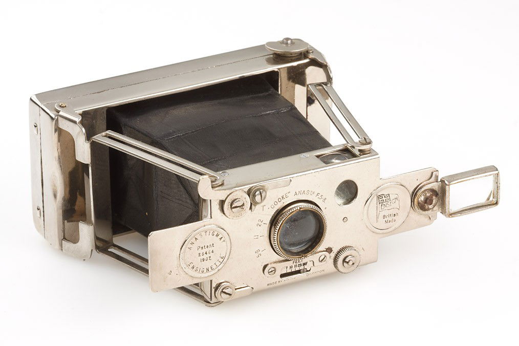 Houghton No.1 Ensignette nickel: 4x6cm, for 127 rollfilm, nickel plated body in fine condition with focusing Anastigmat, black leather bellows