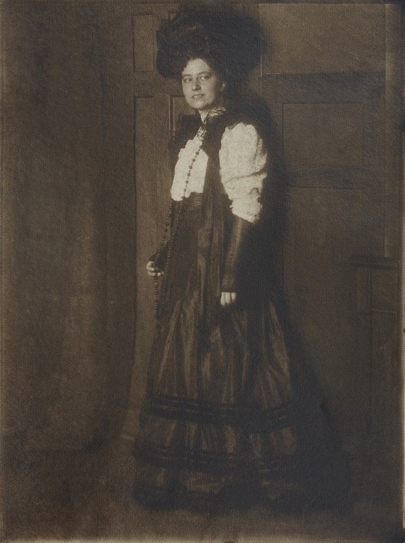 Heinrich Kühn, Portrait of a lady: Heinrich Kühn (1866–1944), Portrait of a lady, Tyrol 1908. 15.4 x 11.6 inches, diverse annotations (concerning the technique) by Kühn on the reverse, provenance: formerly Kühn estate. Kühn was g