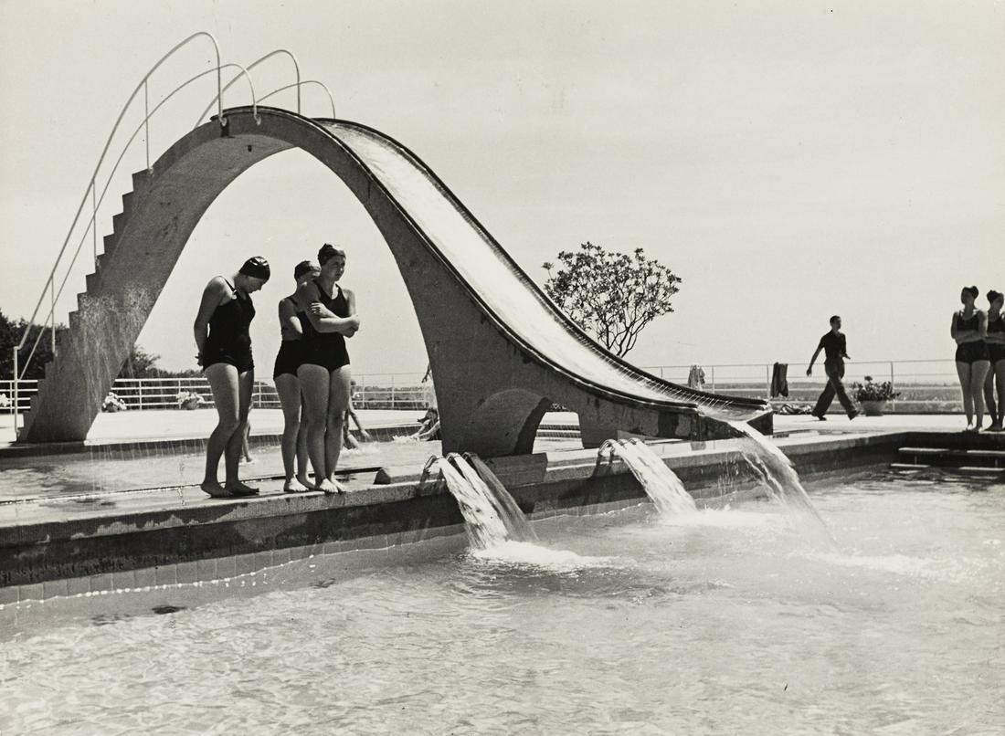 PAUL WOLFF (1887–1951) Das Opel-Bad, Wiesbaden 1934 * (1 of 2)