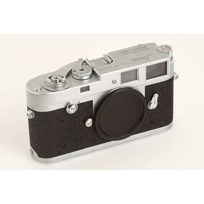 M2 Canada Pre-series, SN: PL-P 000 003 , 1958: This camera served the Leica constructor Heinrich Staubach, working for Leitz Canada from 1954 - 1974, as a test camera. Heinrich Straubach is mentioned both in the celebratory publication for the 50t