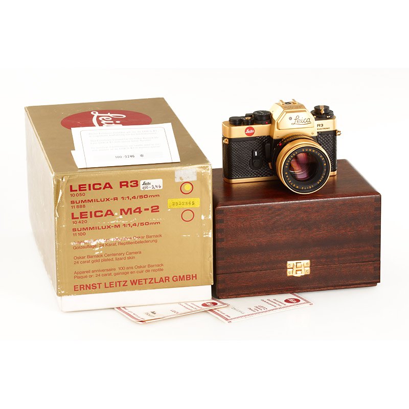 R3 Gold 'Oskar Barnack', SN: 1524723, 1979: 24 carat gold-plated R3 for the 100th anniversary of the inventor of the Leica, Oskar Barnack (special number 100-246), gold plated Summilux-R 1.4/50mm no.2932865, caps, papers, wooden box and origina