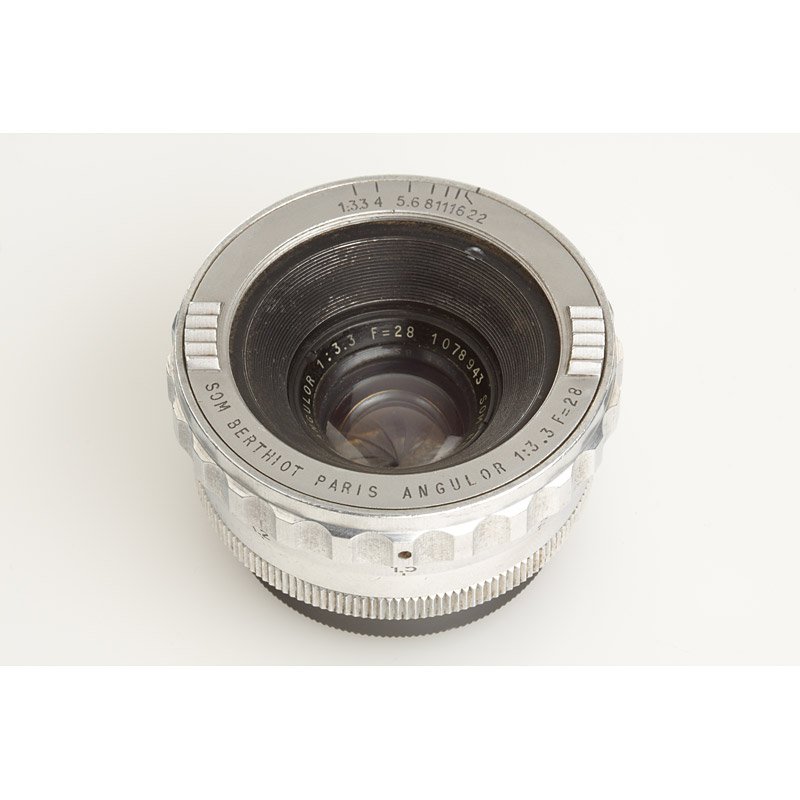 Som Berthiot Angulor 3.3/28mm, SN: 1078943, 1950: rare RF coupled M39 wide-angle lens in good condition (front element with cleaning marks), rear cap