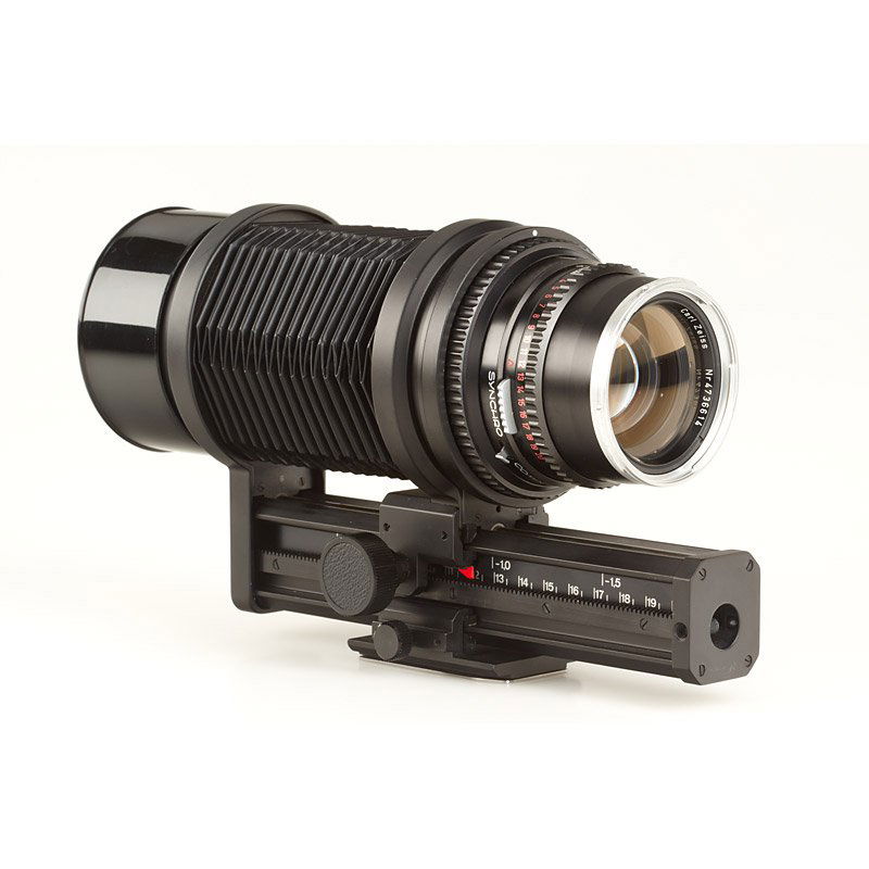 Carl Zeiss S-Planar 5.6/135mm, SN: 4736614, 1973: in fine condition, front lens with scratch, Hasselblad automatic bellows (both caps, keeper)