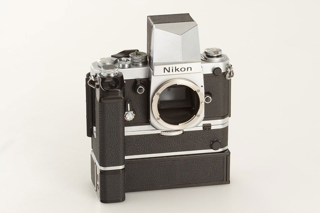 Nikon F2 chrome Set, SN8017463, c.1980: very late F2 in perfect working order with chrome DA-1 action finder (a few small marks on top chroming) and MD-2 motor drive no.459675 with MB-1 battery pack, cap
