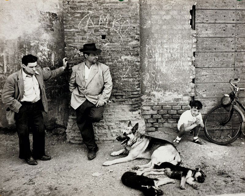 William Klein: William Klein, Rome, 1957, 23,9 x 29,8 cm (9,4 x 11,7 in), Photographer’s »William Klein / VIVA« stamp on the reverse, annotated in an unidentified hand in pencil on the reverse
