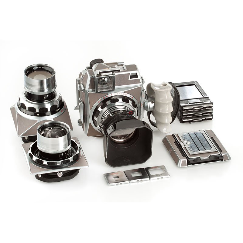 Linhof Technika Press outfit, no. 8846: great user outfit with Biogon 4.5/53mm no.2992576 (mask, caps, maker's box), Planar 2.8/100mm no.2813332 (small dent on front rim, mask, cap, maker's box), Sonnar 4.8/180mm no.2993199 (mask, caps, mak