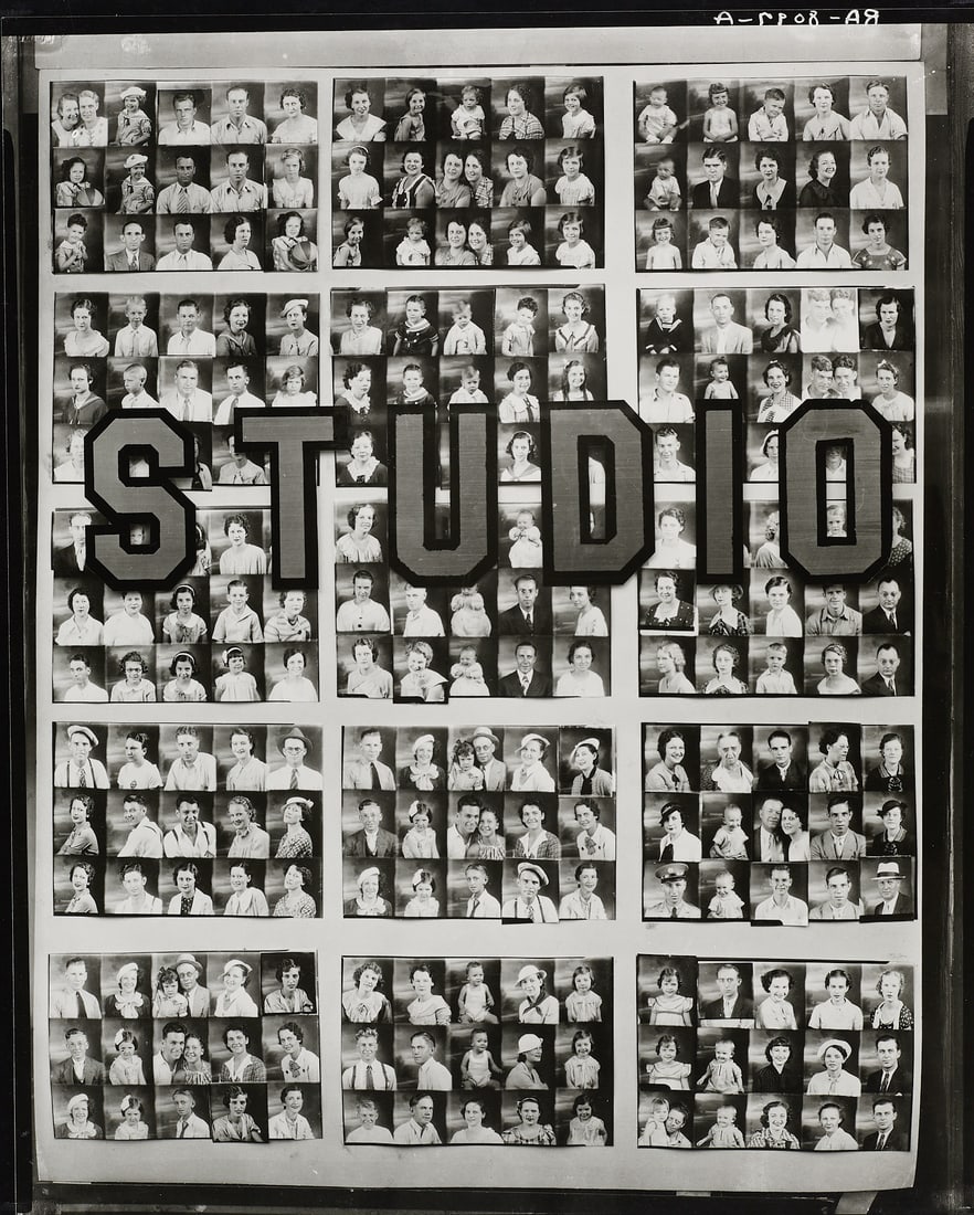 WALKER EVANS (1903–1975) - Penny Picture Display, Savannah 1936: Gelatin silver print, printed 1972, very rare contact print from the complete negative 25,2 x 20,3 cm PROVENANCE from Walker Evans studio assistant, print comes with expertise of Walker Evans`s person