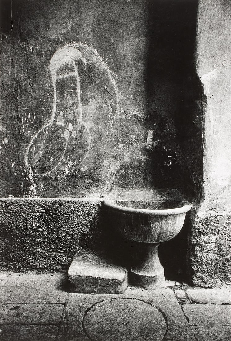 WILL MCBRIDE (1931–2015) - Graffiti, Milano 1983: Vintage silver print 54,5 x 37 cm Signed, titled and dated by the photographer in pencil on the reverse