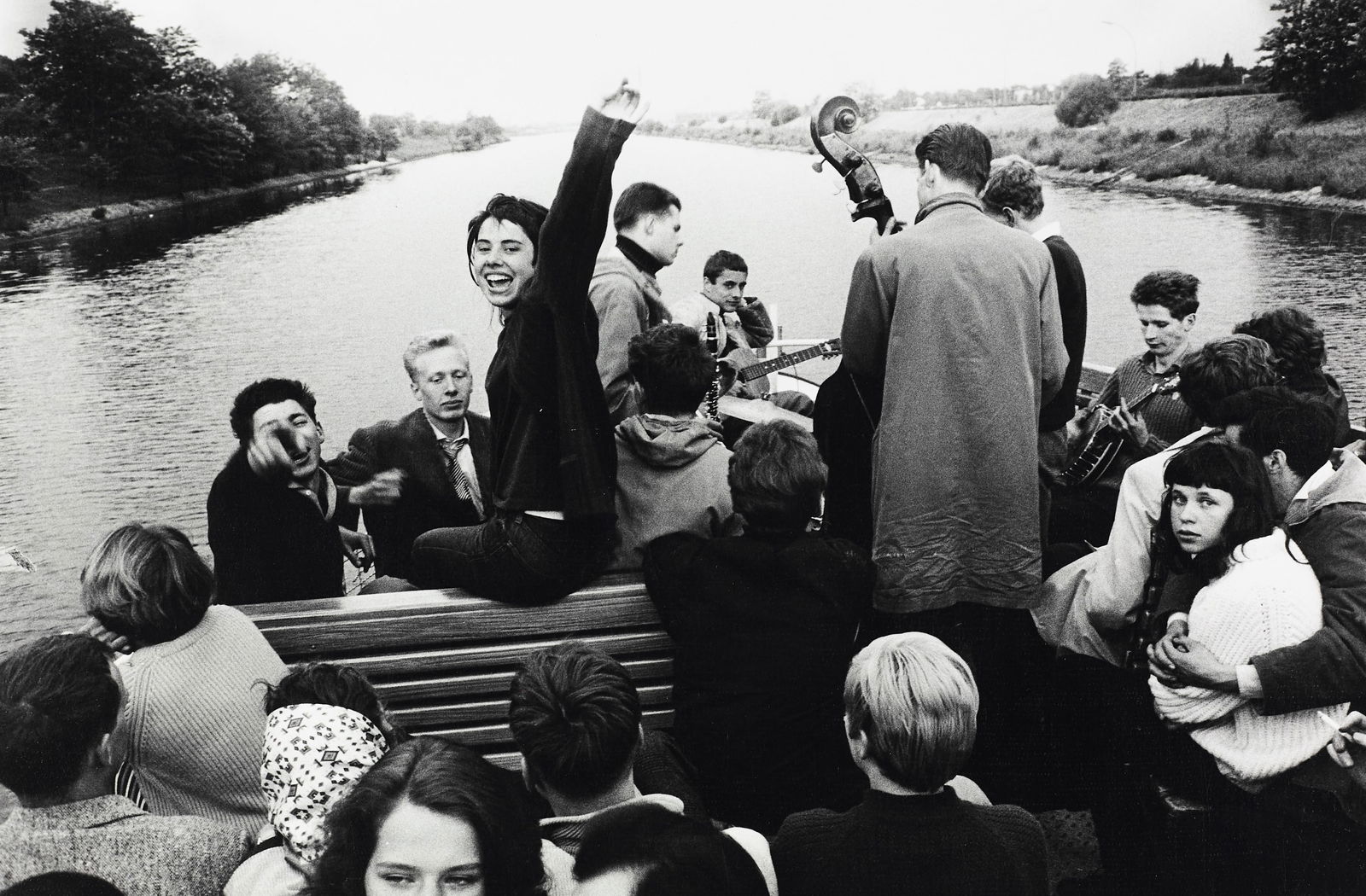 WILL MCBRIDE (1931–2015) - Riverboat, 1959: Gelatin silver print, printed in the 1980s 17,6 x 26,3 cm Signed, titled and dated by the photographer in pencil on the reverse, photographer´s copyright stamp on the reverse LITERATURE Will McBride,