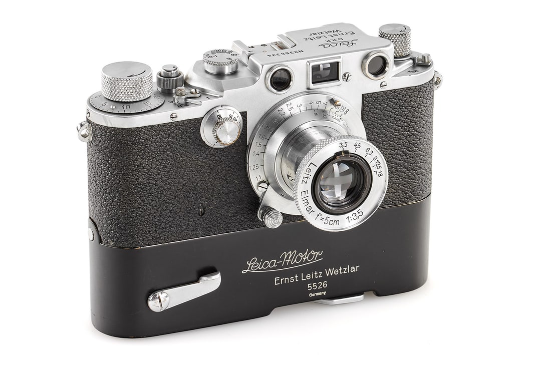 Leica IIIc red curtain with black paint Leica-Motor MOOLY (1 of 10)