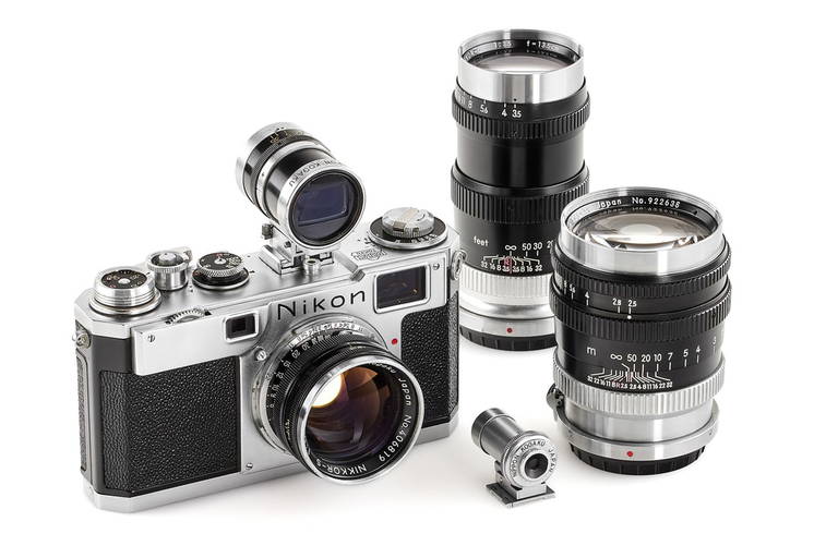 Vintage Nikon Nikkorex Zoom Camera