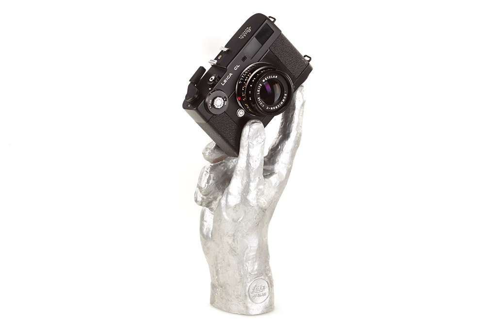 CL Dummy with Hand, ser.no.A1322514, c.1973: mint camera with matching Summicron-C 2/40mm Dummy with original rare Leitz hand display stand