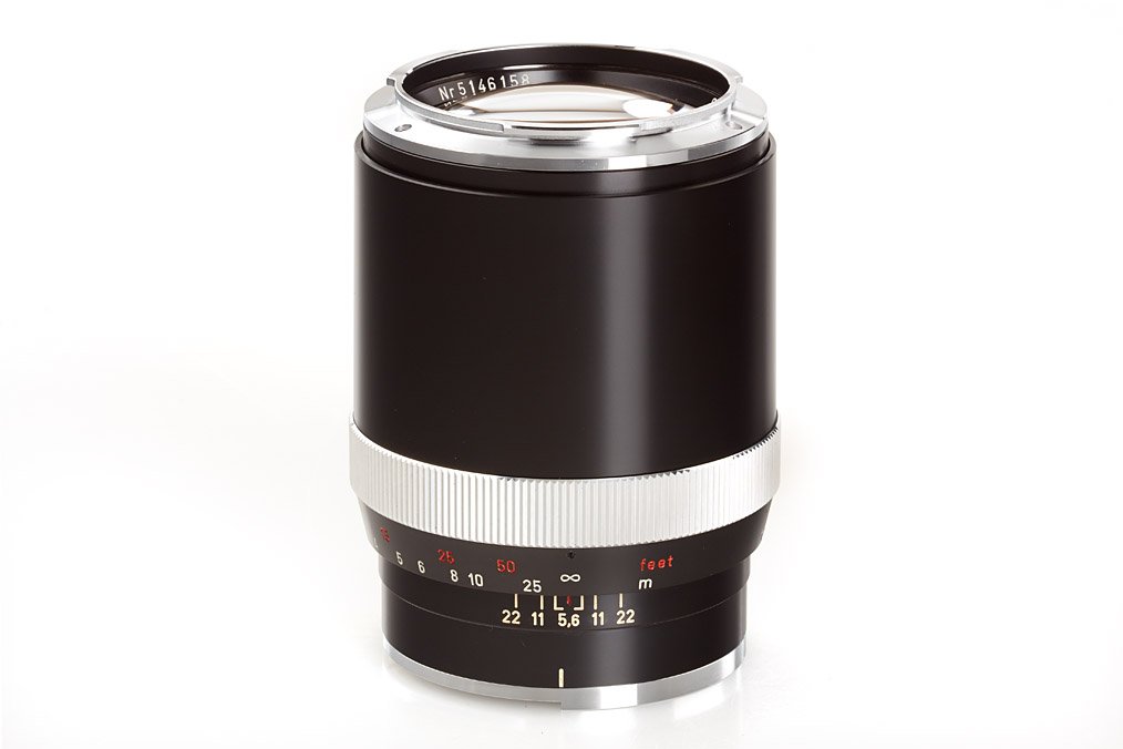 Carl Zeiss Sonnar 2.8/135mm black, ser.no.5146158, 1964: for Contarex, in mint condition (clean lenses, cap, keeper)