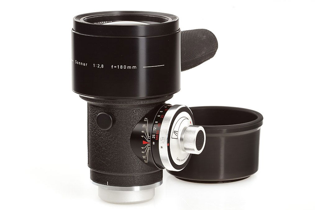 Carl Zeiss Sonnar 2.8/180mm black, ser.no.4328642, 1966: for Contarex, Olympia-Sonnar in mint condition (clean lenses), caps, grip, hood, keeper
