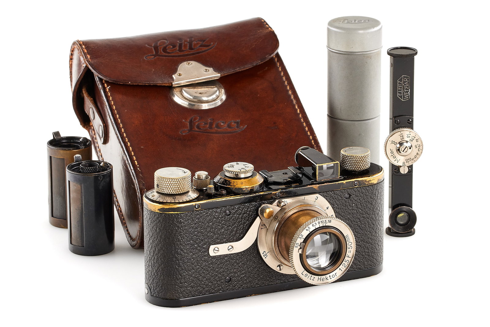 Leica I Mod. A Hektor: Beautiful rare Leica I Mod. A with fast Hektor 2.5/50mm lens, one of the first of only 1330 produced, in good, original condition, good optics only showing light cleaning marks, with front cap, FODIS 