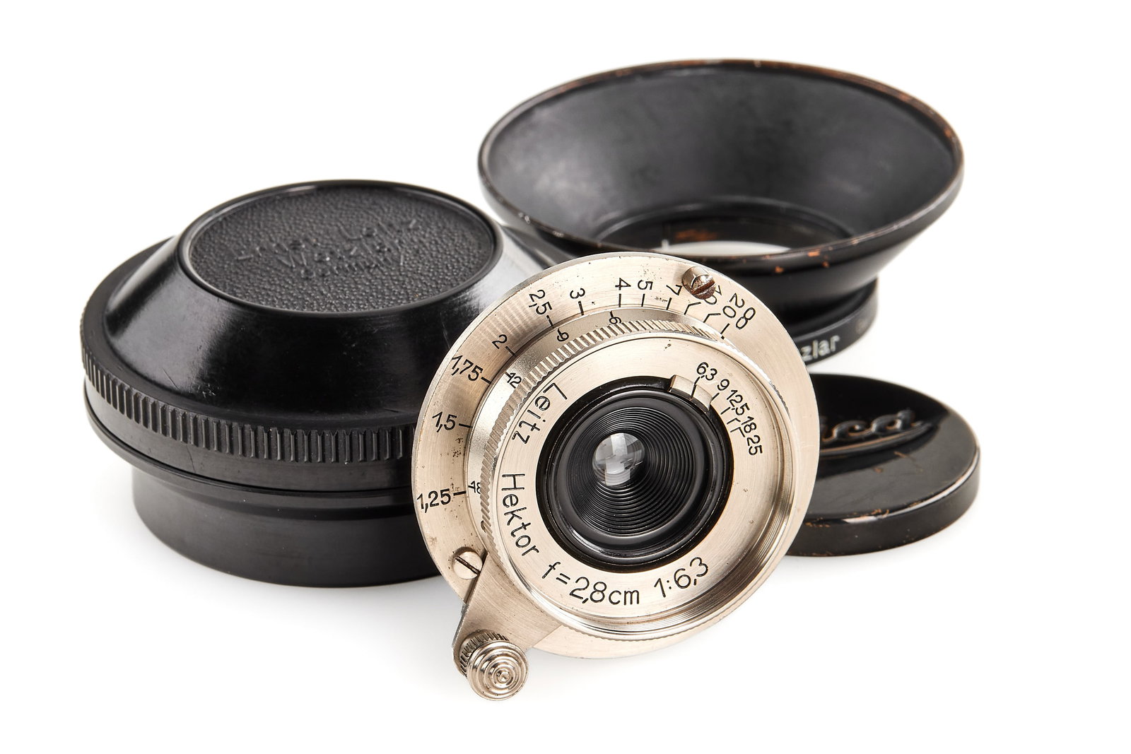 Hektor 6.3/2.8cm HOOPY nickel: Very early rare nickel version of the 2.8cm Hektor HOOPY, from the very first batch started with no.250001, meter scale in beautiful, almost mint condition, optics with a light haze, finally