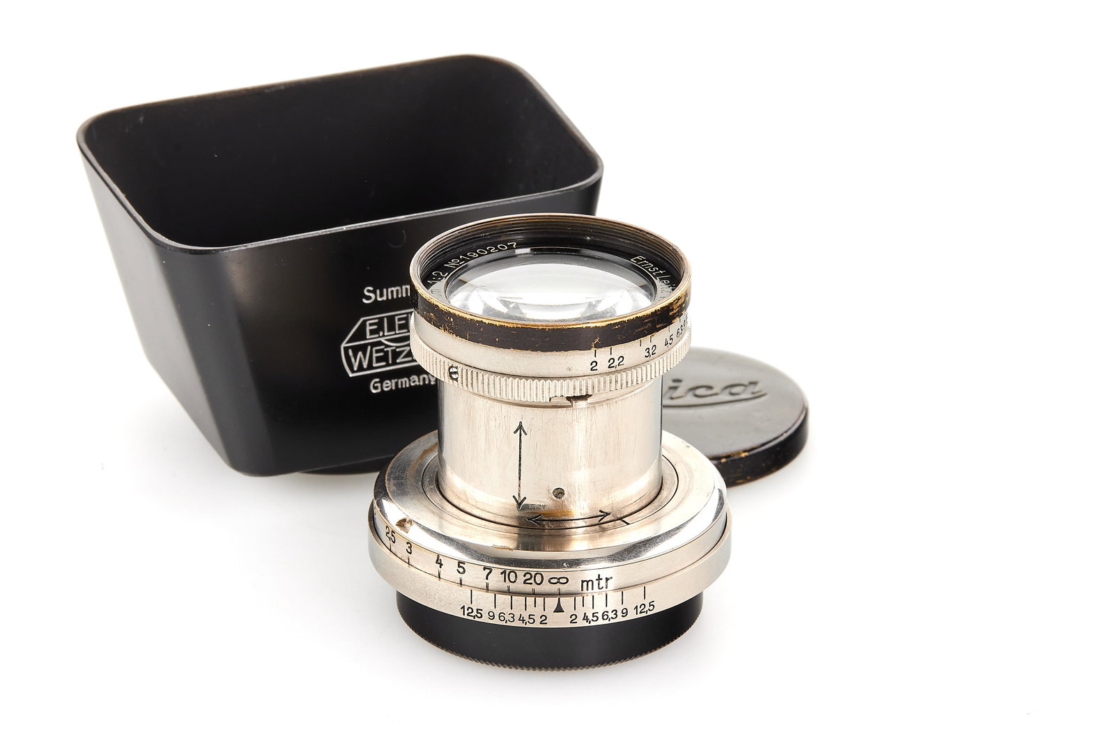 Summar 2/5cm nickel / black rim: Sought-after and rare early nickel Summar from the first year of production, with black paint front rim, in very good condition, optics showing cleaning marks and a few spots, with both caps and SOOMP