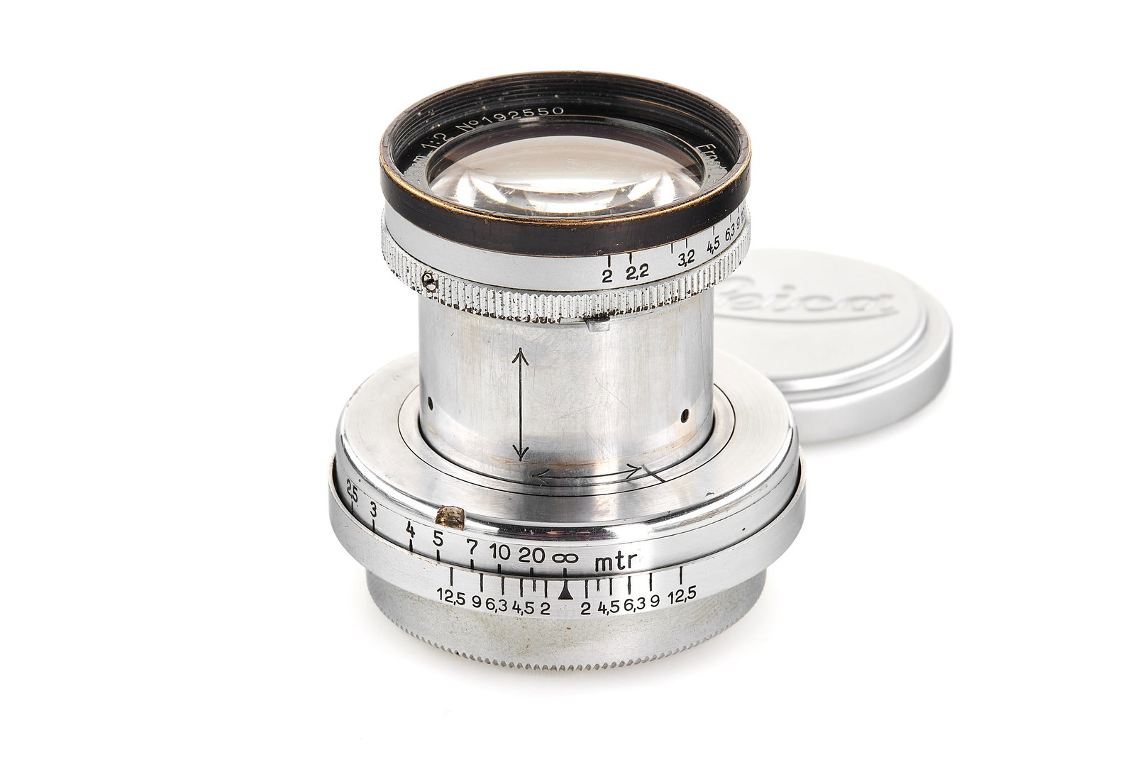 Summar 2/5cm chrome / black rim: Rare early chrome version with black paint rim, note also the notch at aperture 2.9 for use with Agfacolour films, in very good condition, optics later coated are showing some haze and cleaning marks,