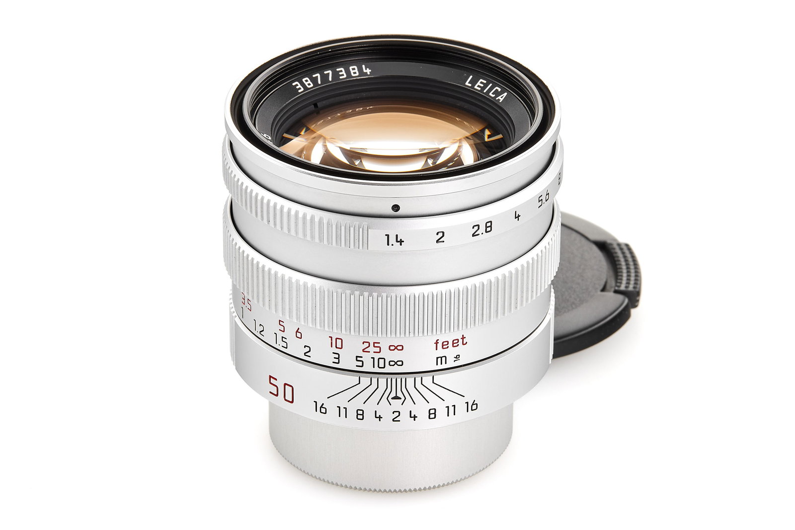 Summilux f. M39 1.4/50mm 11621 *: Rare screw mount Summilux chrome from a batch of 300 lenses made for M39 in 1999, in mint condition, good optics only showing some very light signs of separation, with both caps, papers, leather case 
