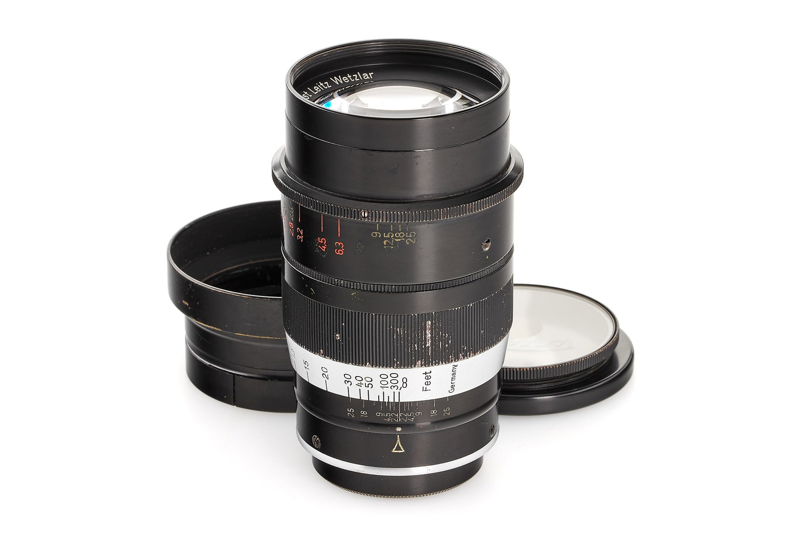 Thambar 2.2/9cm TOODY: Classic and sought-after original soft-focus portrait lens, feet scale version in very good condition, optics showing a few traces of removed fungus and spots of corrosion, with spot filter, hood and