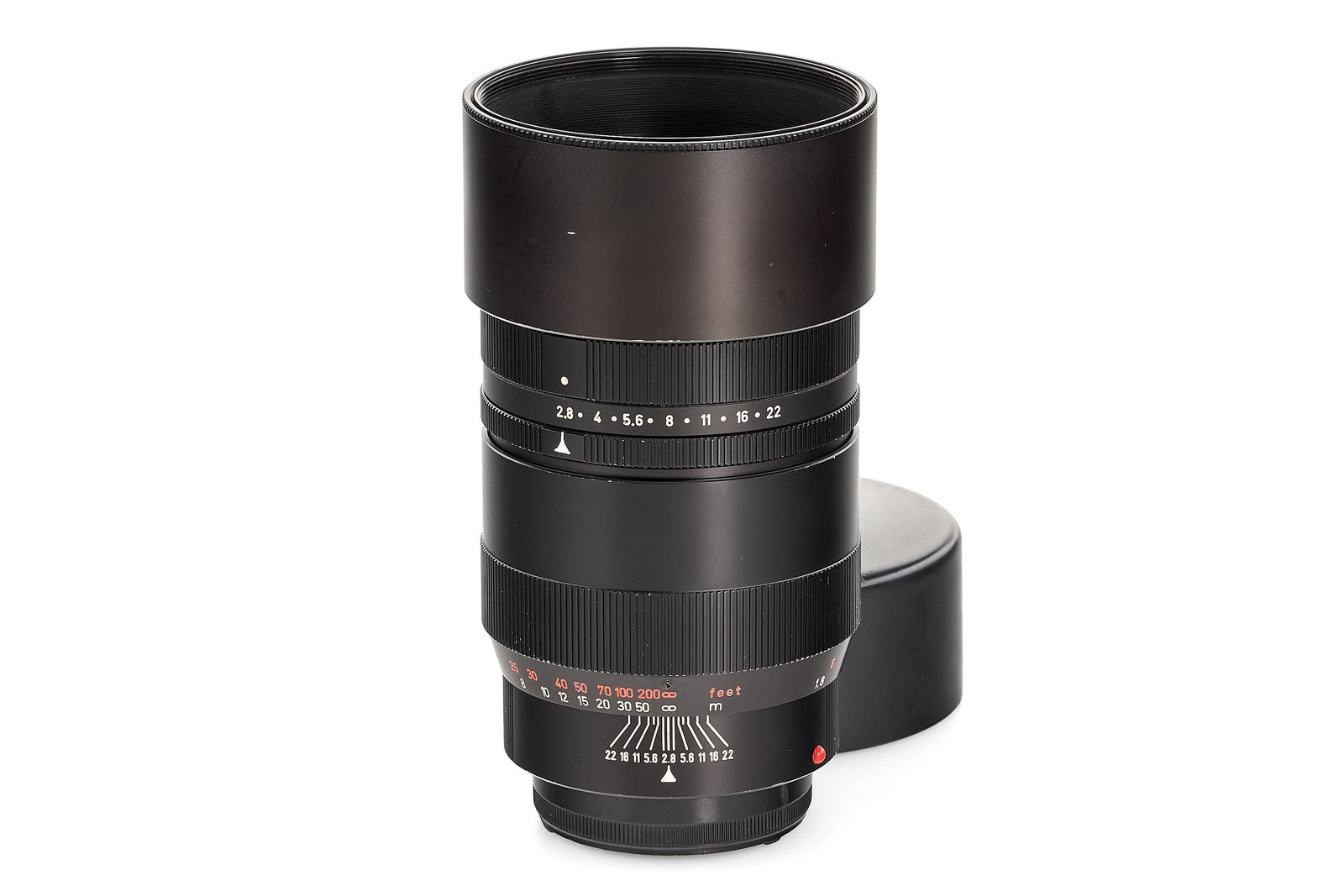 Tele-Elmarit 2.8/180mm 11910 *: Very rare lens for Visoflex II and III (total production only approx. 275 lenses), in very good condition, good optics with minimal cleaning marks, with front and rear caps, delivered to retailer Manc
