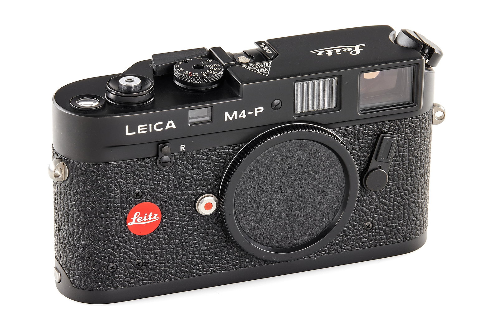 Leica M4-P black 'Everest 82' *: Very rare special edition M4-P black, in almost mint condition, just showing light traces of corrosion on the back door, rangefinder with some separation (light contrast), only 200 of these cameras ha