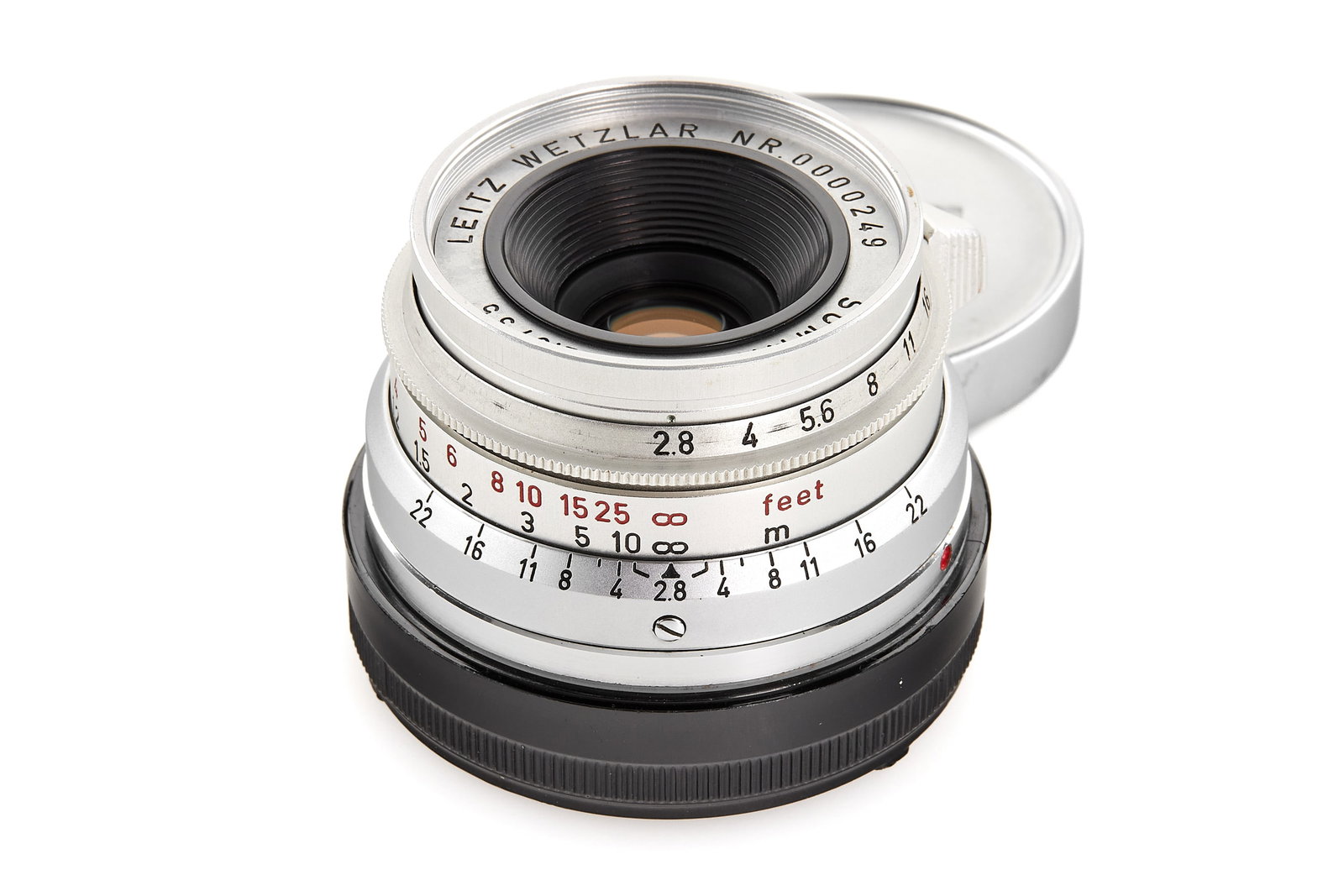 Snapshot Summaron 2.8/35mm prototype *: A very remarkable prototype Summaron 2.8/35mm from a small batch of 10 experimental lenses made in 1958. The focusing ring is equipped with click stops at 1.5m and 3m for snapshot-style shooting — a