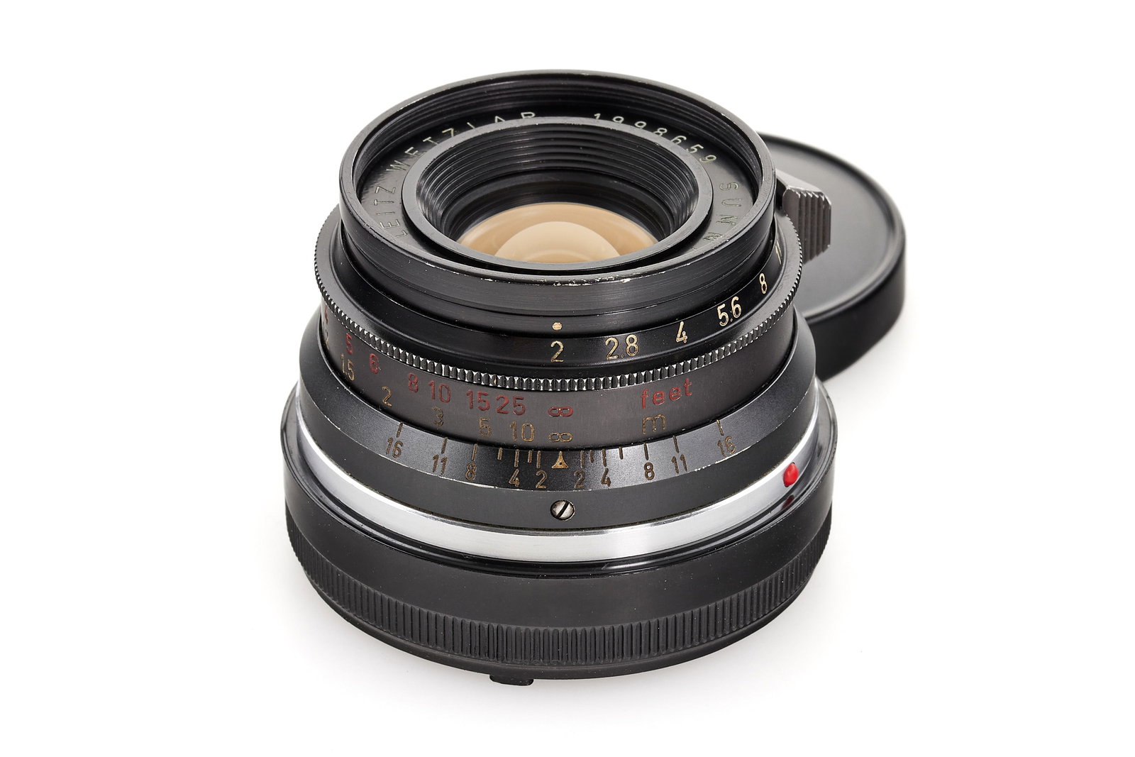 Summicron 2/35mm 8-element black paint *: Sought-after, original black 8-element Summicron, with black painted infinity lock, in very fine condition, good optics. SN: 1998659